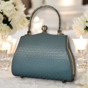 💎💟Vintage Baby Blue Mini Bag with Structured Shape and Kiss Lock Closure